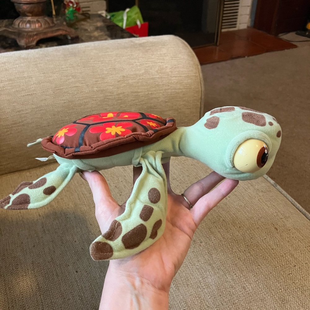 Disney Finding Nemo turtle plushy